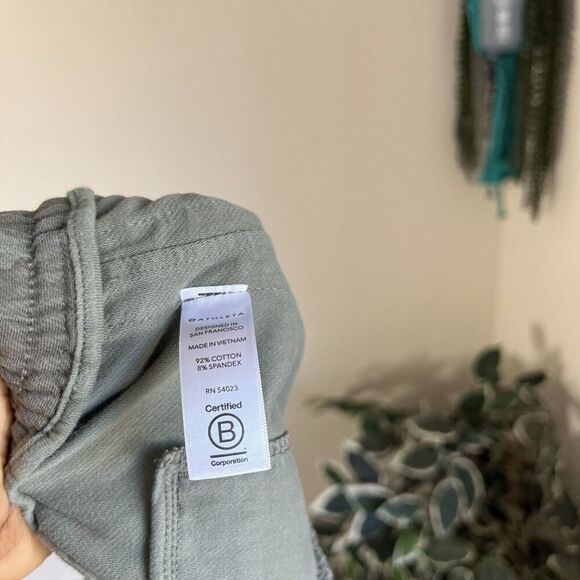 Athleta Pants Womens Size 0 Green Camo Farallon Jogger Elastic Waist Pockets - Picture 7 of 8